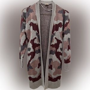 NWOT Hem & Thread Camo Cardigan